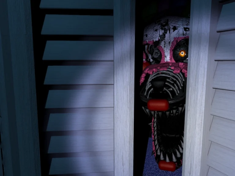 Nightmare Mangle in the closet